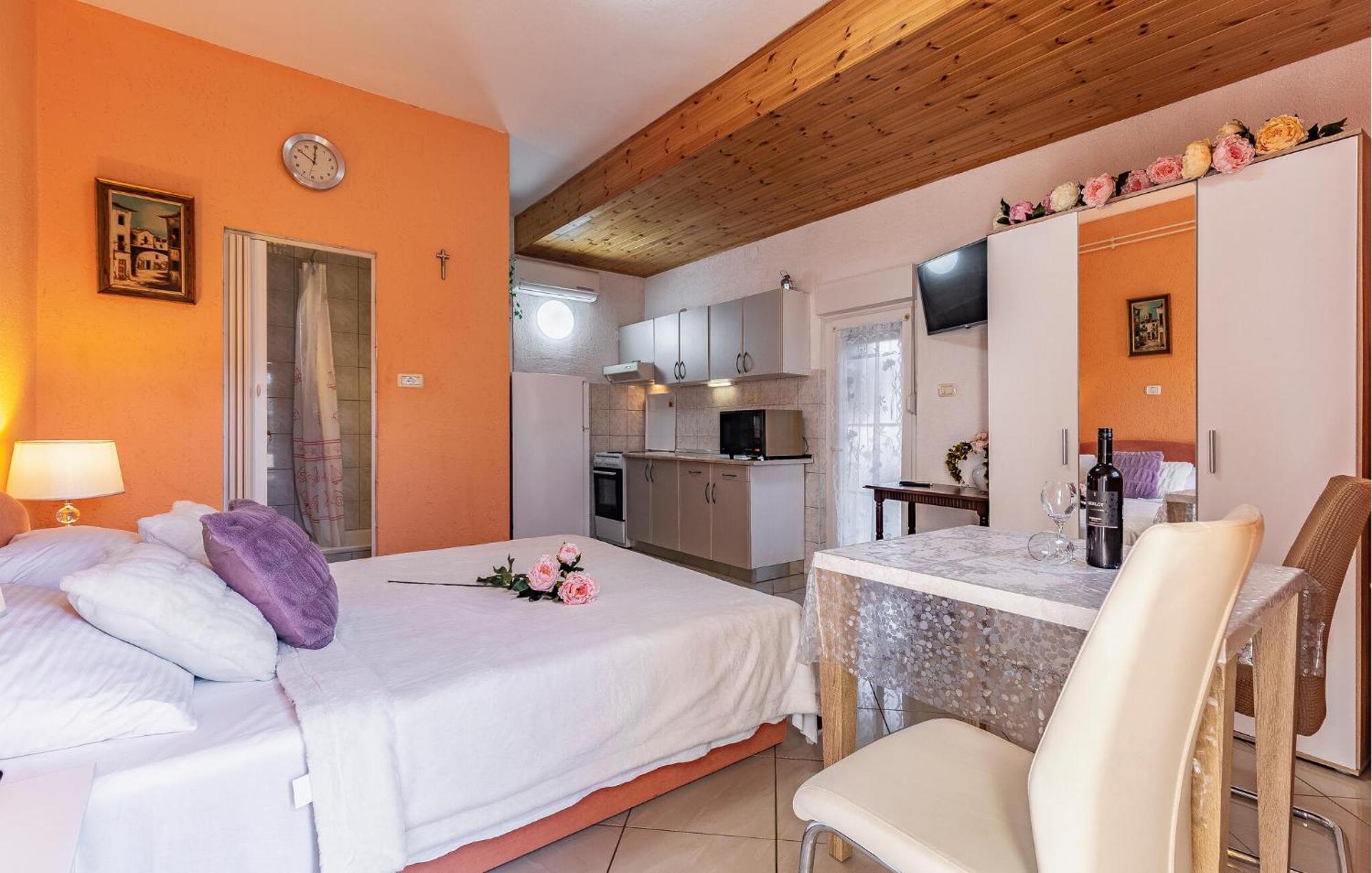 Pet Friendly Apartment In Medulin With Wifi Экстерьер фото