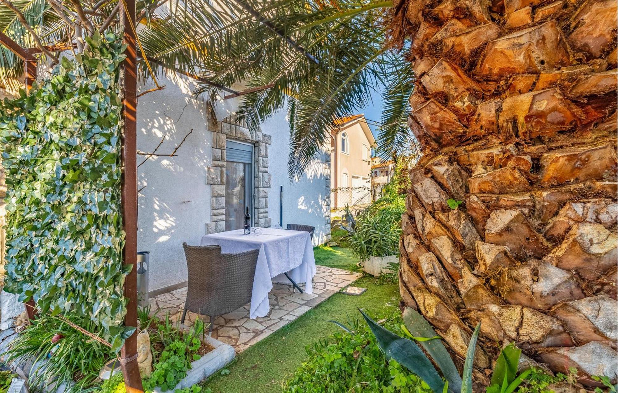 Pet Friendly Apartment In Medulin With Wifi Экстерьер фото